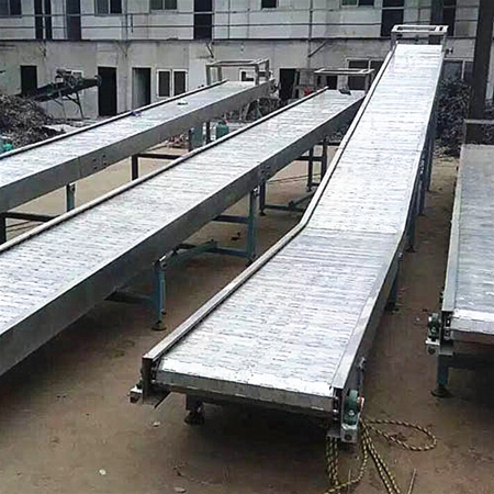 爬(pa)坡(po)鏈闆(ban)輸送機